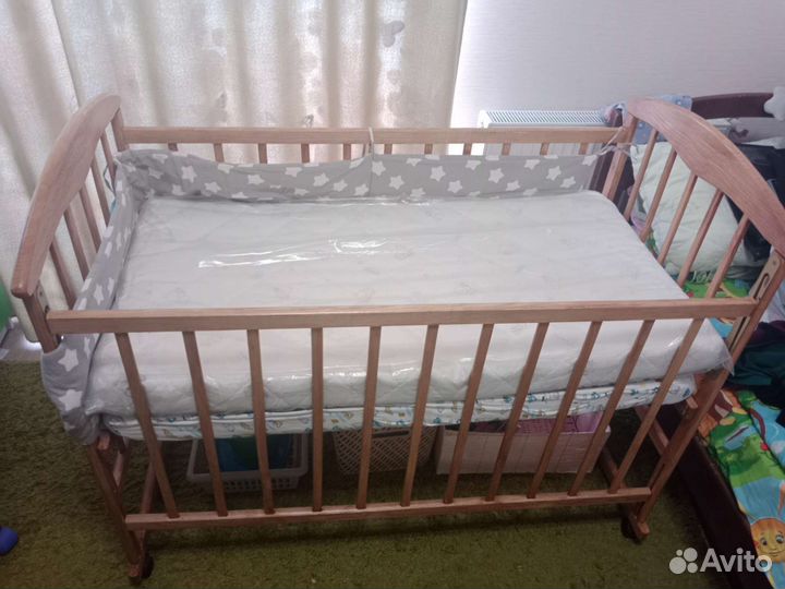 Детская кроватка