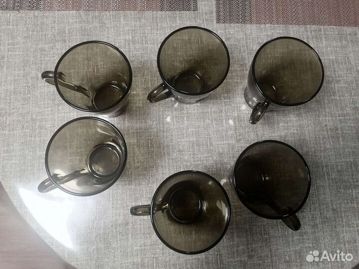 Кружки чёрные стеклянные