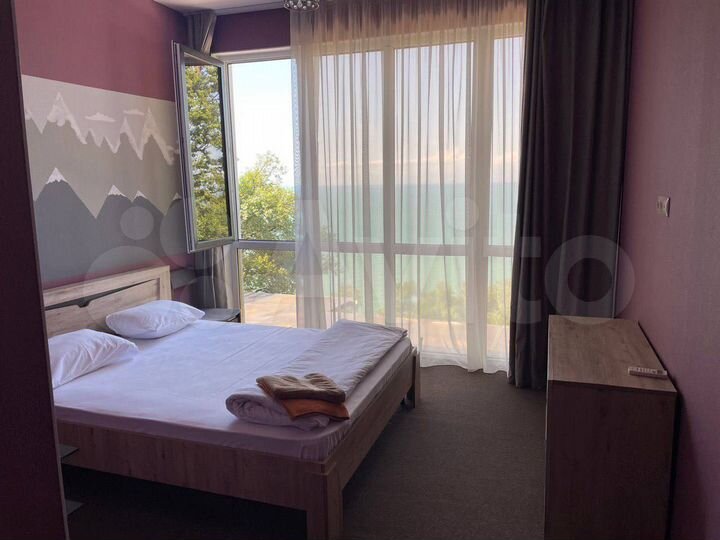 Дом 350 м² на участке 5,6 сот.