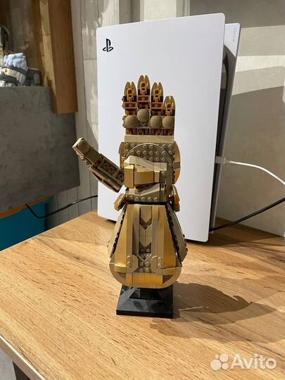 Lego рука таноса