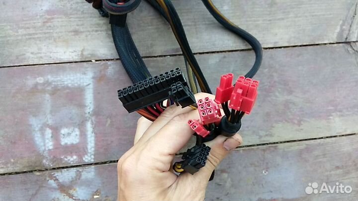 Чифтек Блок питания 750w video два 6+2 cpu 4+4