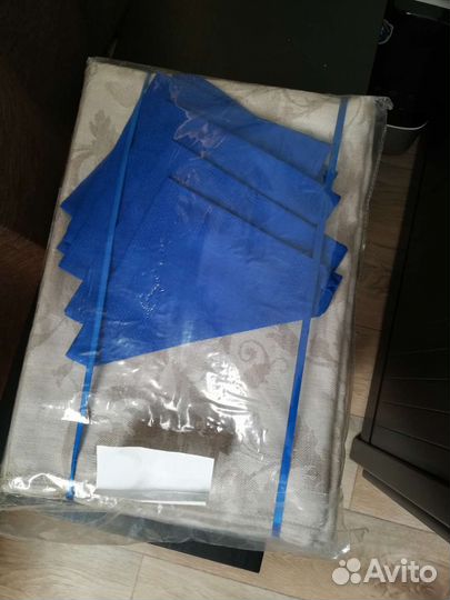 Скатерть льняная с салфетками