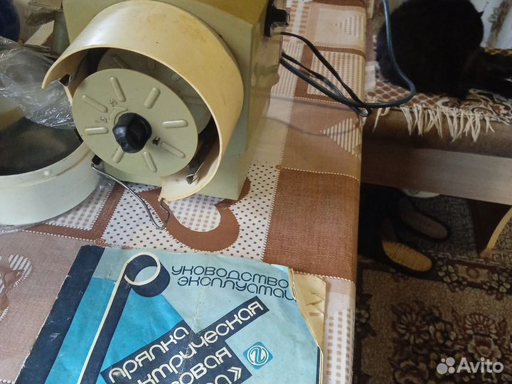 Зарядное устройство и электопрялка