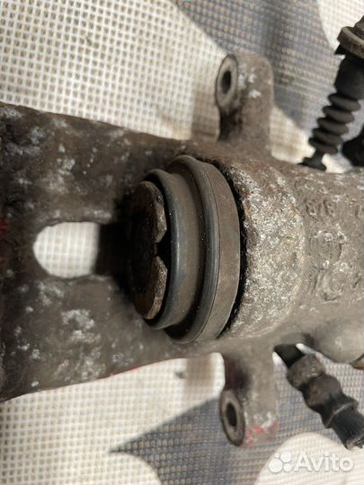 Суппорт задний левый Opel Astra H 542096