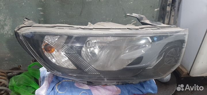 Фара на гранту передняя правая