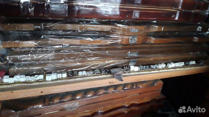 Шахматные фигуры кубики зарики четки