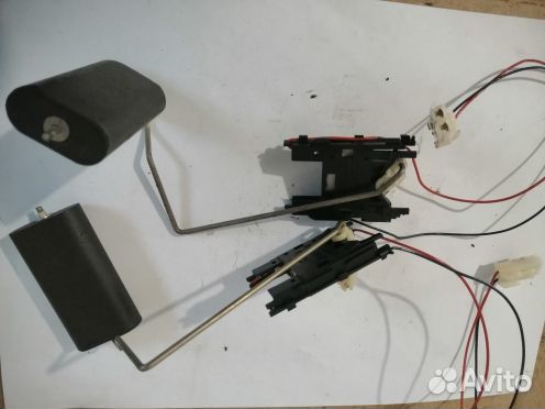 Датчик уровня топлива Опель Астра Н