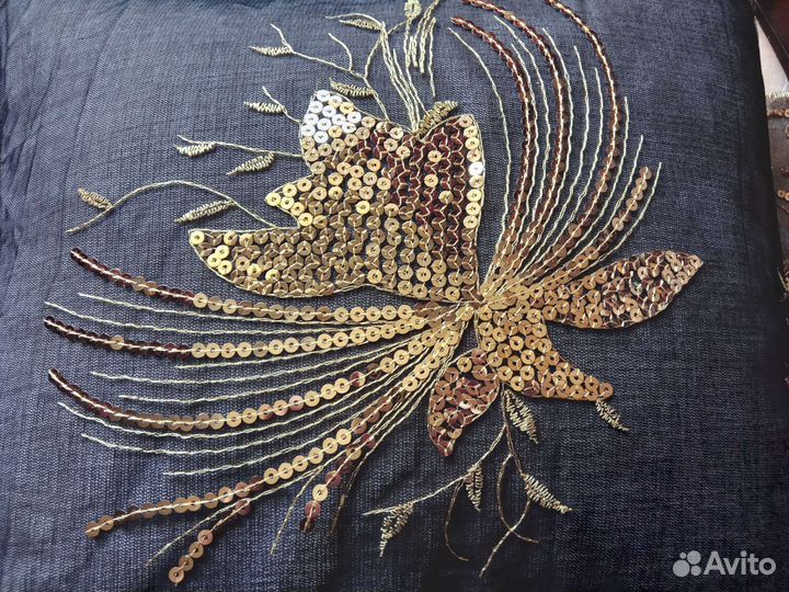 Шарф с золотом и пайетками