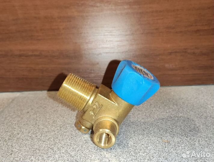 Вентиль баллонный метан Tomasetto гбо