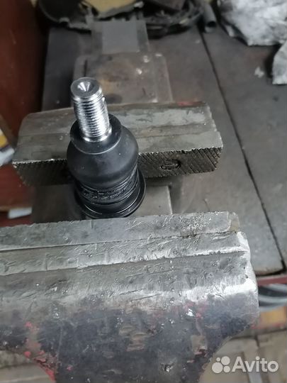 Рычаг Митсубиси Галант 8/Mitsubishi Galant 8