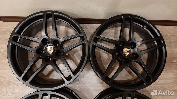 Оригинальные диски Porsche Macan R18 Венгрия