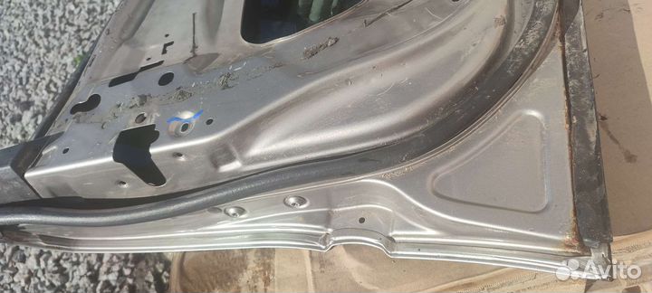 Мерседес W 211 дверь водительская