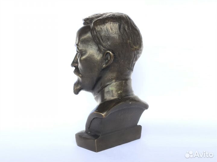 Бронзовый бюст Ф.Э.Дзержинского
