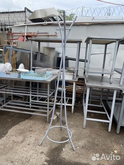 Вешалка для одежды напольная металлическая