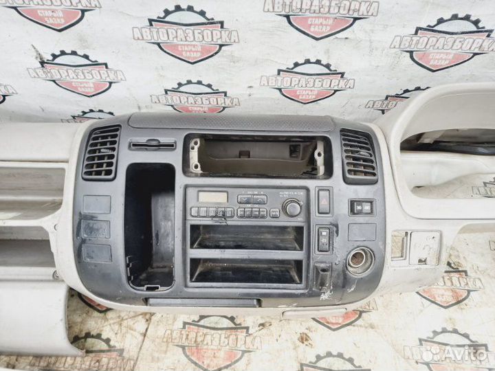 Торпедо Hino Dutro XZU378 N04C 2006