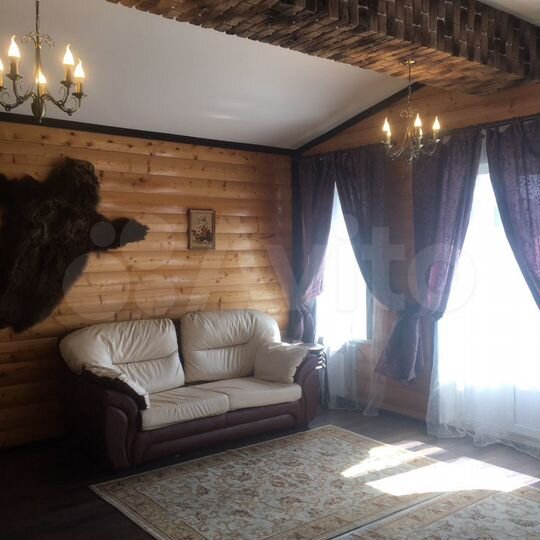 Коттедж 180 м² на участке 10 сот.