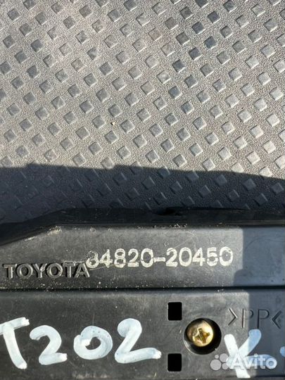 Блок управления стеклоподъемниками передний правый