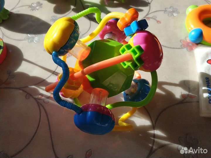 Детские развивающие игрушки