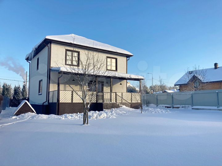 Дом 182 м² на участке 9 сот.