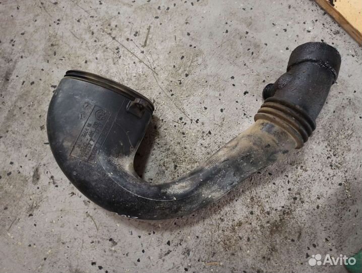 Патрубок воздушного фильтра BMW E46 diesel