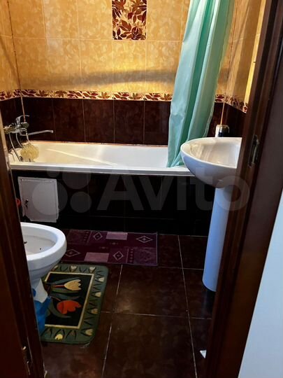 2-к. квартира, 48 м², 1/3 эт.