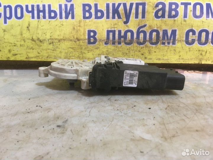 Мотор стеклоподъемника Volkswagen Bora