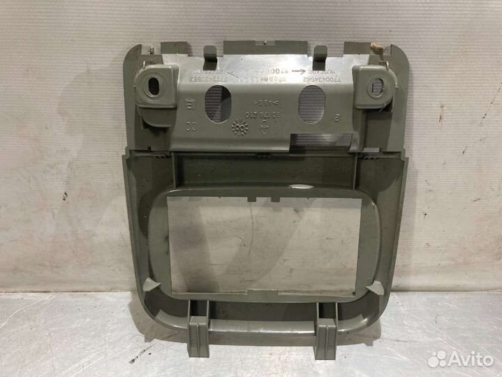 Фонарь салона (плафон) renault scenic 1 7700835151