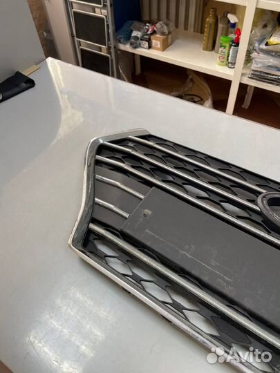 Решетка радиатора Hyundai Solaris 17-20 Б/У