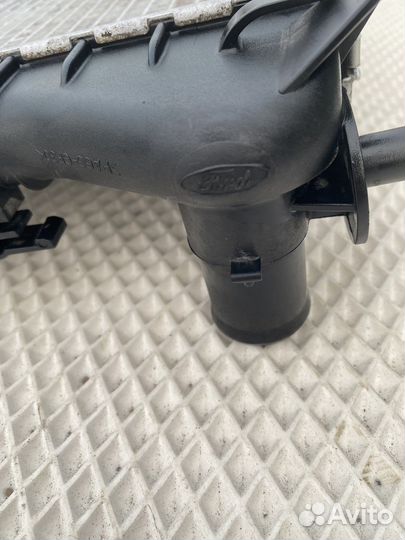 Радиатор охлаждения двс Ford Focus 1