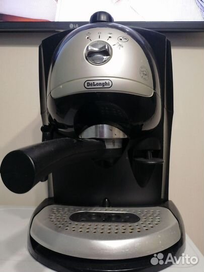 Кофеварка рожковая delonghi