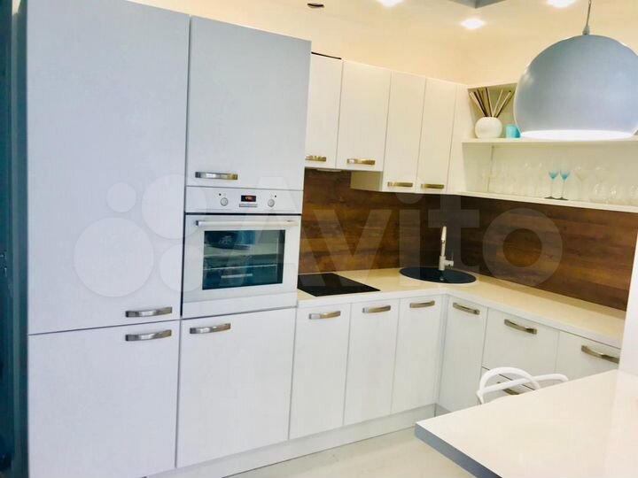 2-к. квартира, 65 м², 23/23 эт.