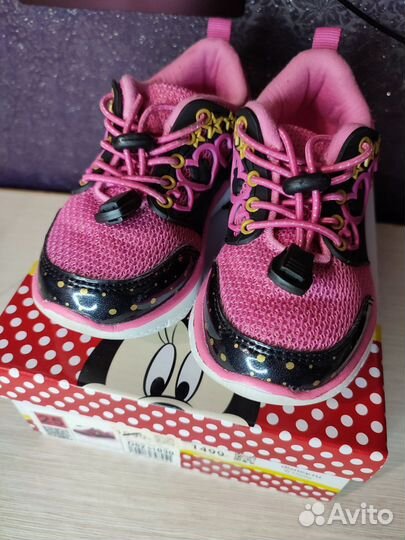 Кроссовки для девочки