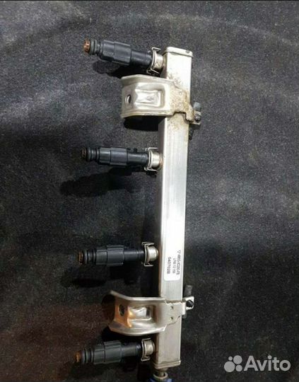 Топливная рампа Mazda 3