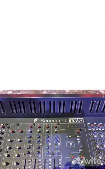Микшерный пульт Soundcraft TWO