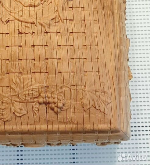 Шкатулка резная деревянная