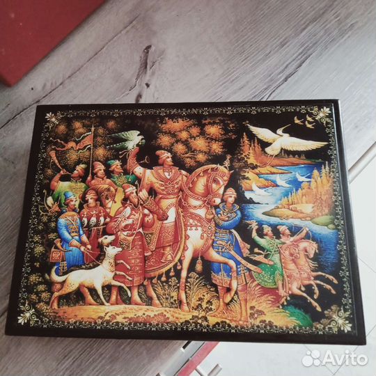 Деревянная шкатулка старинная