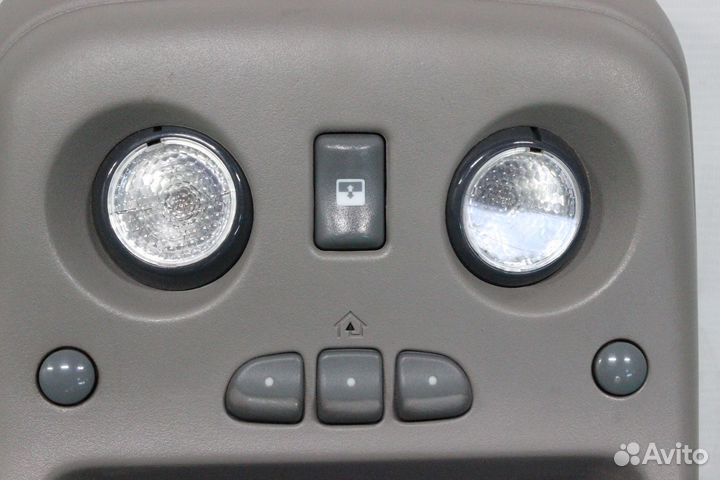 Потолочная консоль Chevrolet Tahoe GMT800