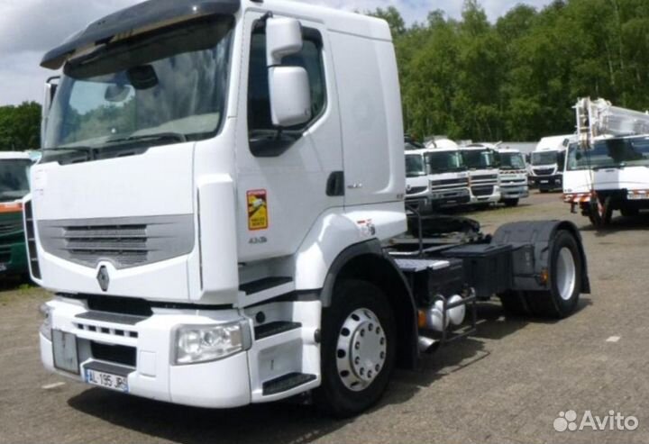 Pазбираем грузовик Renault Premium II с 2007