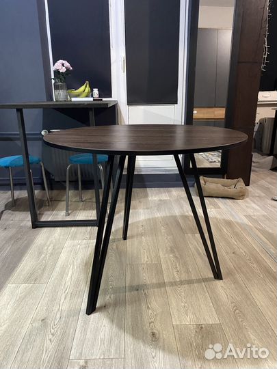 Кухонный стол