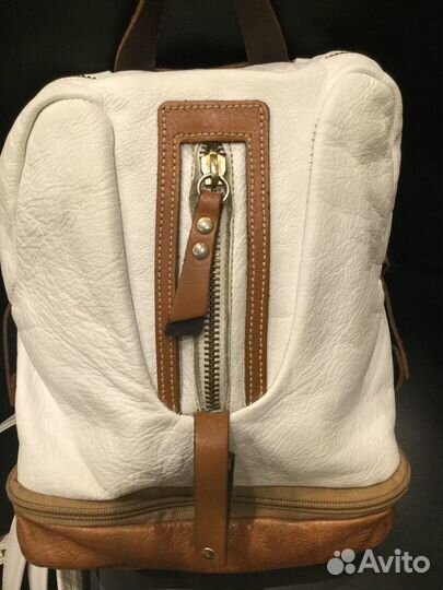 Сумка-рюкзак кожаный с нижним отделением на молнии