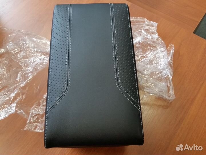 Подлокотник для Vollkswagen Jetta