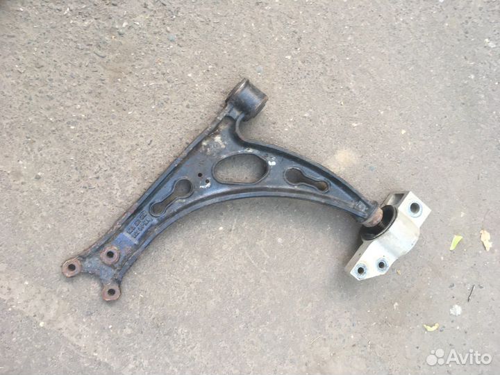 Рычаг skoda а5