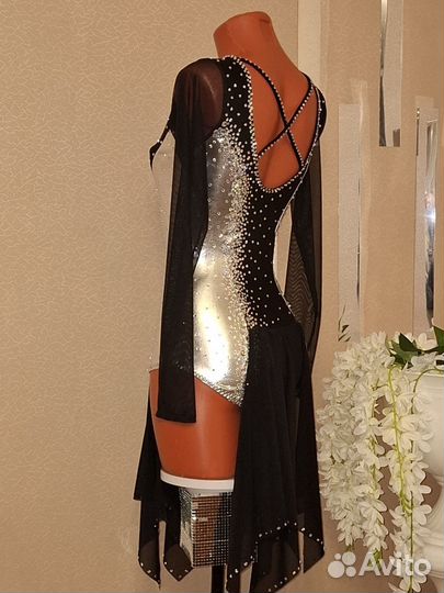 Платье для танцев, фигурного катания