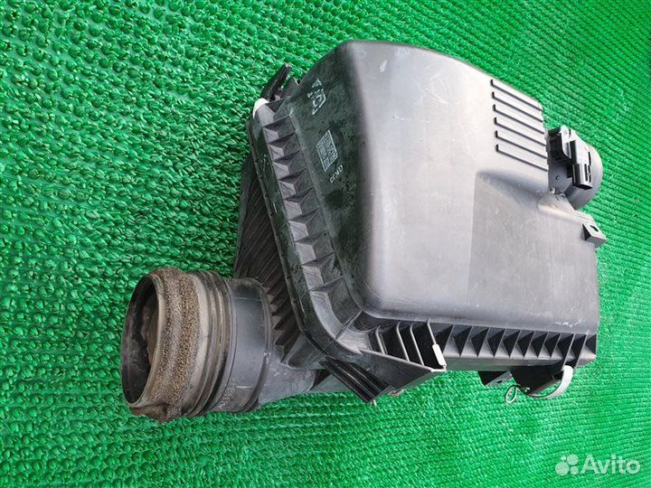 Корпус воздушного фильтра Toyota Tacoma, Hilux