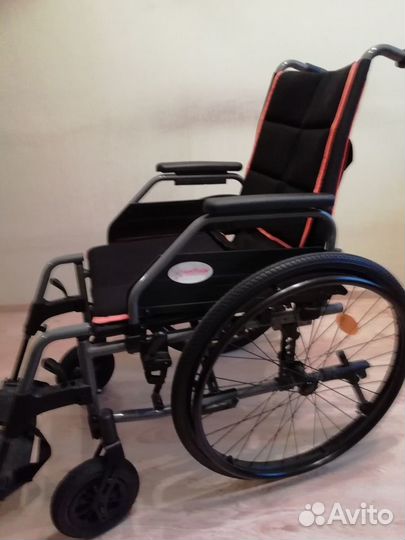Кресло-коляска для инвалидов