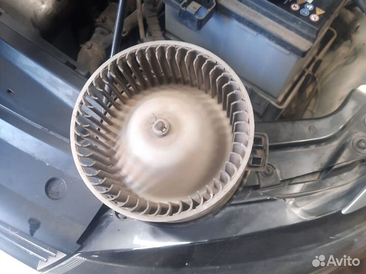 Моторчик печки Mitsubishi Galant 7