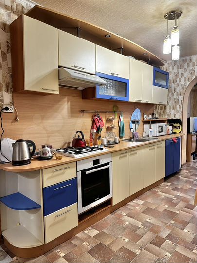 3-к. квартира, 55 м², 1/1 эт.