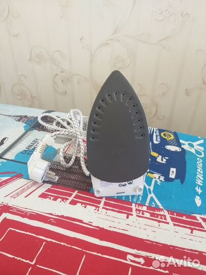 Утюг дорожный polaris