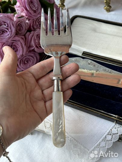 Набор приборов для подачи рыбы перламутр серебро