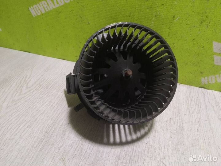 Моторчик печки Пежо 206